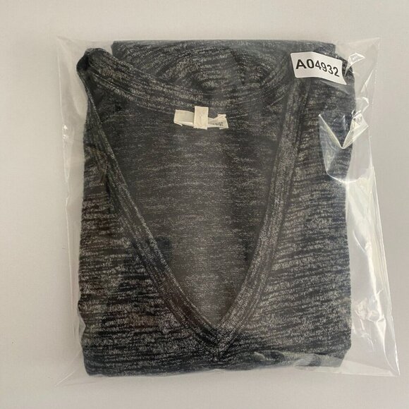 Aritzia Wilfred Free Devinette Womens Top Slouchy Oversized Size S V Neck Gray - Picture 9 of 9